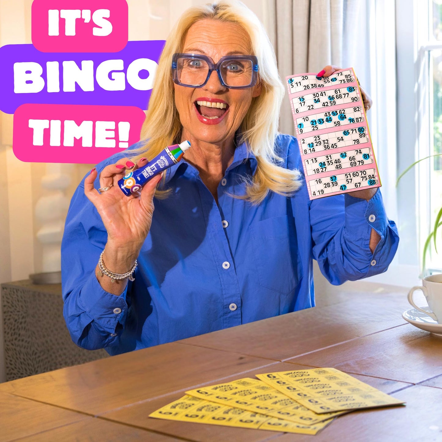 Bingo Books 6 Game Tickets per Sheet & 6 Sheets per Book - 3600 Easy to Read Bingo Cards 1-90 Large Print Numbers - Easy to Tear Perforated Colourful Flyers for Daubers, Pens and Dabbers